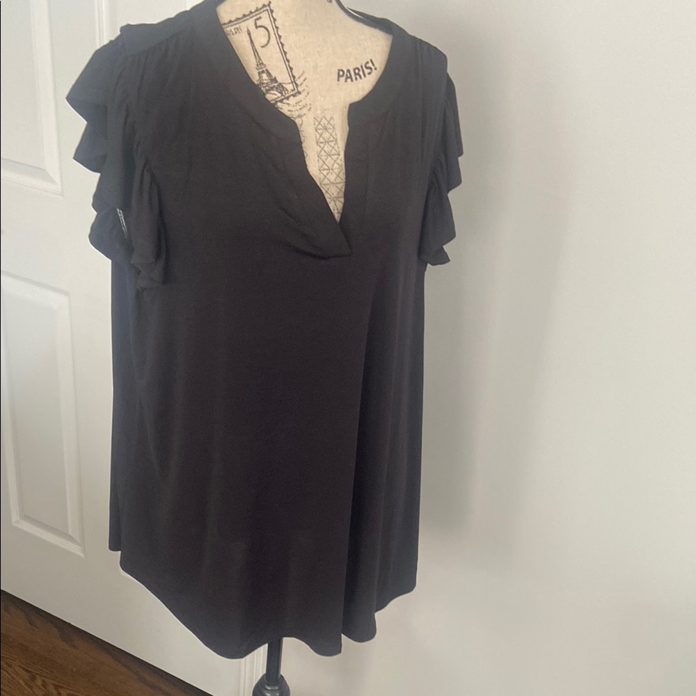Dear Scarlett Black Flutter Sleeve Blouse with Ruffled Tunic Style